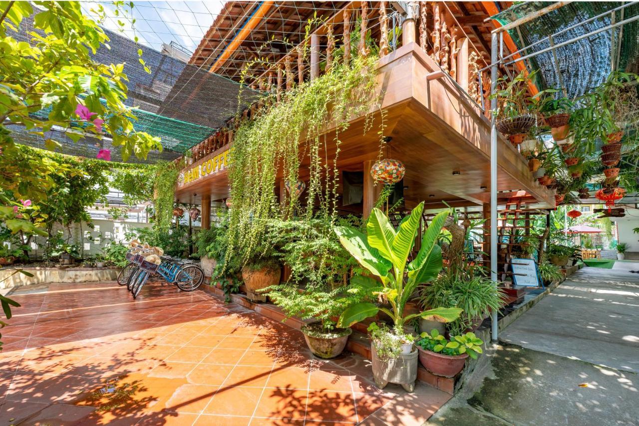 Alley Garden Homestay Hoi An Exteriör bild